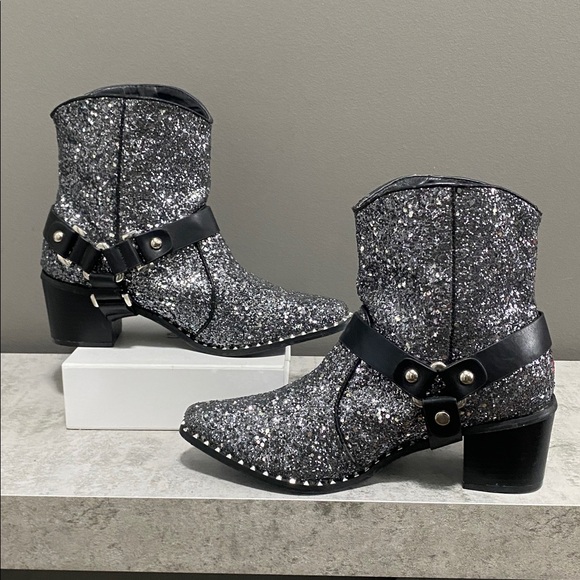 Cape Robbin Black Textured Rhinestone Cowboy Boots Size 8.5 - Picture 2 of 16